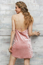 Charger l&#39;image dans la galerie, MC Velvet Party Dress