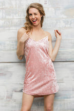 Charger l&#39;image dans la galerie, MC Velvet Party Dress